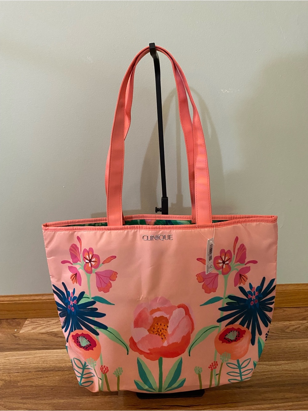 Clinique Pink Floral Tote with Green Floral Cosmetic Pouch NWT - Picture 7 of 13